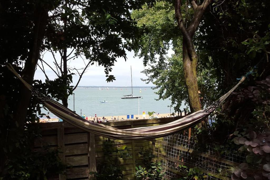 Cliffside Appartement Cowes  Buitenkant foto