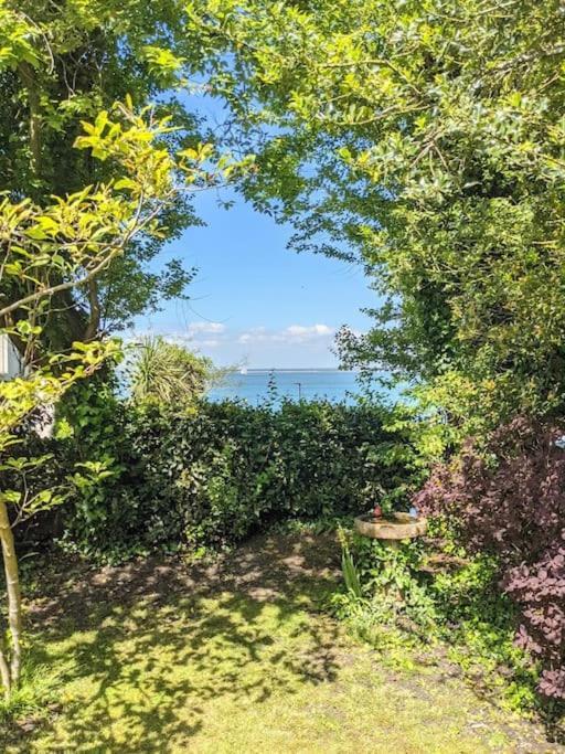 Cliffside Appartement Cowes  Buitenkant foto